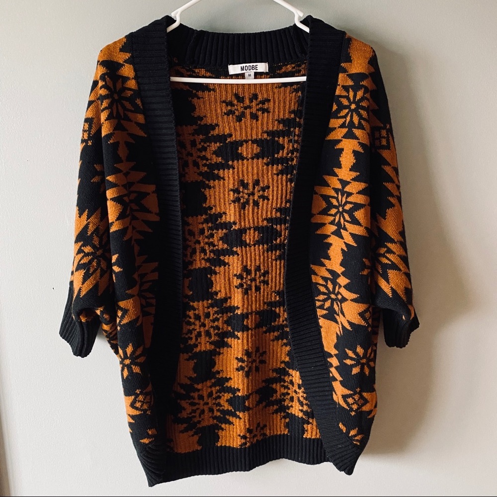 Modbe Geometric printed sweater